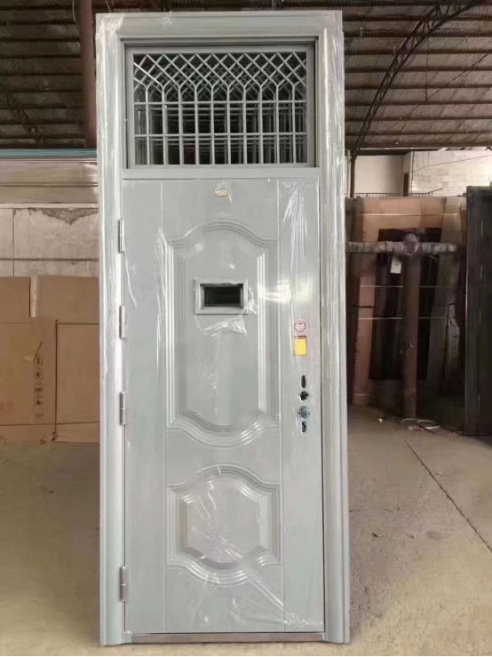 博湖学校教室门 博湖学校教室门