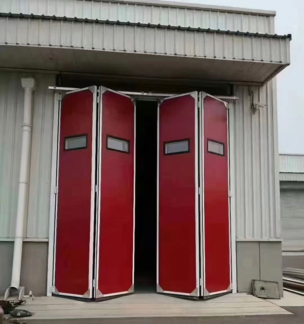 博湖工业折叠门在大型装配车间出入口的应用实例