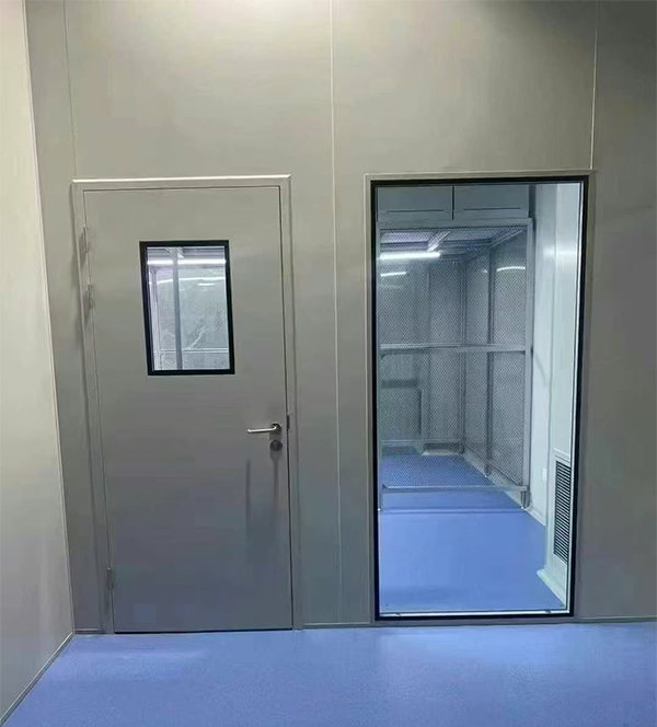 学校教学楼完成博湖防火门标准化安装